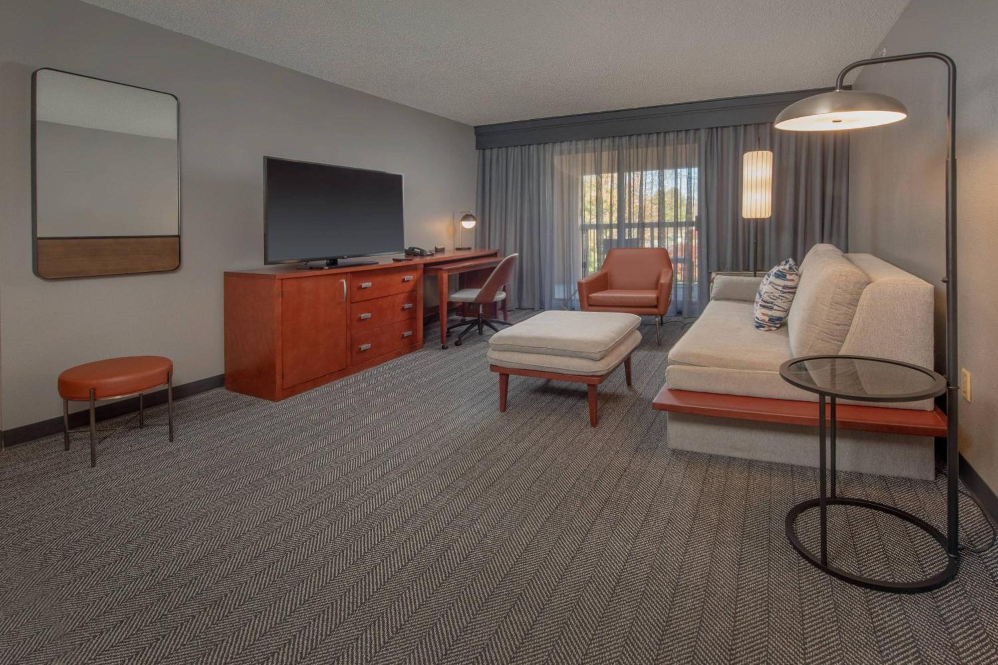 Courtyard By Marriott Frederick Exterior foto