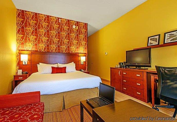 Courtyard By Marriott Frederick Quarto foto